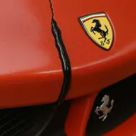 FERRARI-ADHESIVE-DYSCAR